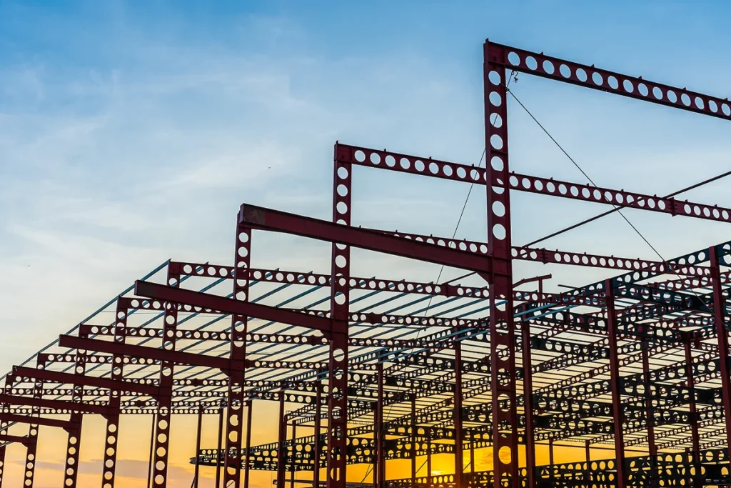 Çelik Konstrüksiyon Projeleri uygulaması yapılan modern fabrika binası