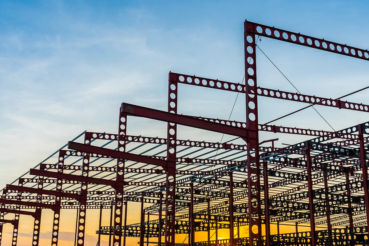 Çelik Konstrüksiyon Projeleri uygulaması yapılan modern fabrika binası