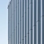 Dış cephe ve iç cephe uygulamaları yapılan modern bina görünümü